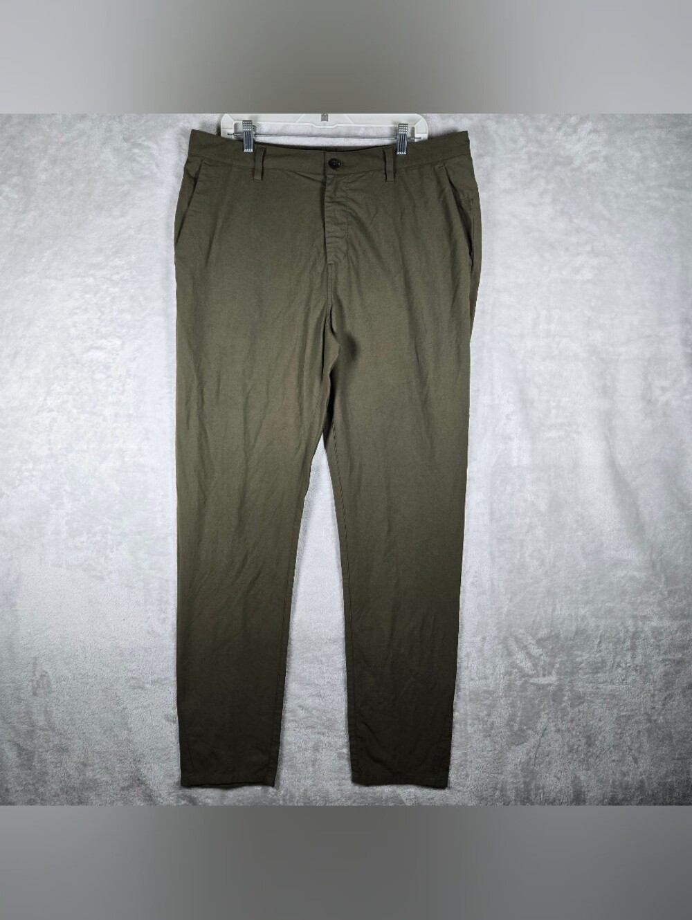 Vuori Chino Pants Mens Size Size 34x34 Cotton Blend Performance Green Stretch